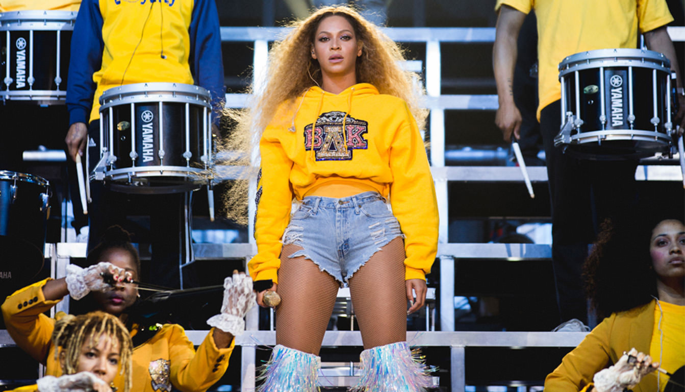 Beyonce balmain sweatshirt online