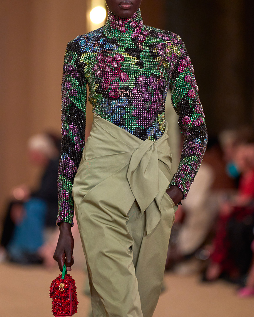 slideshow_womenfw24_details_1.jpg